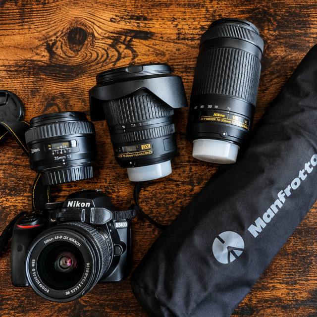 Nikon D3400・レンズ4本、三脚の買取実績