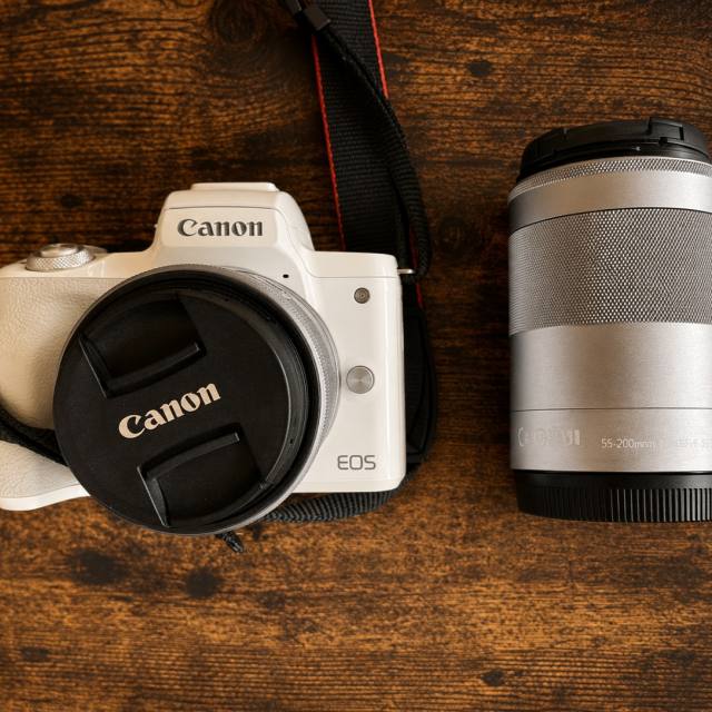 Canon EOS Kiss M ダブルズームキットのホワ…の買取実績